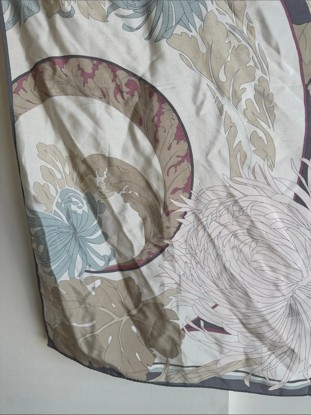 Vintage 1970s Ginnie Johansen Floral Abstract Art Deco Silk Scarf 34 x 34